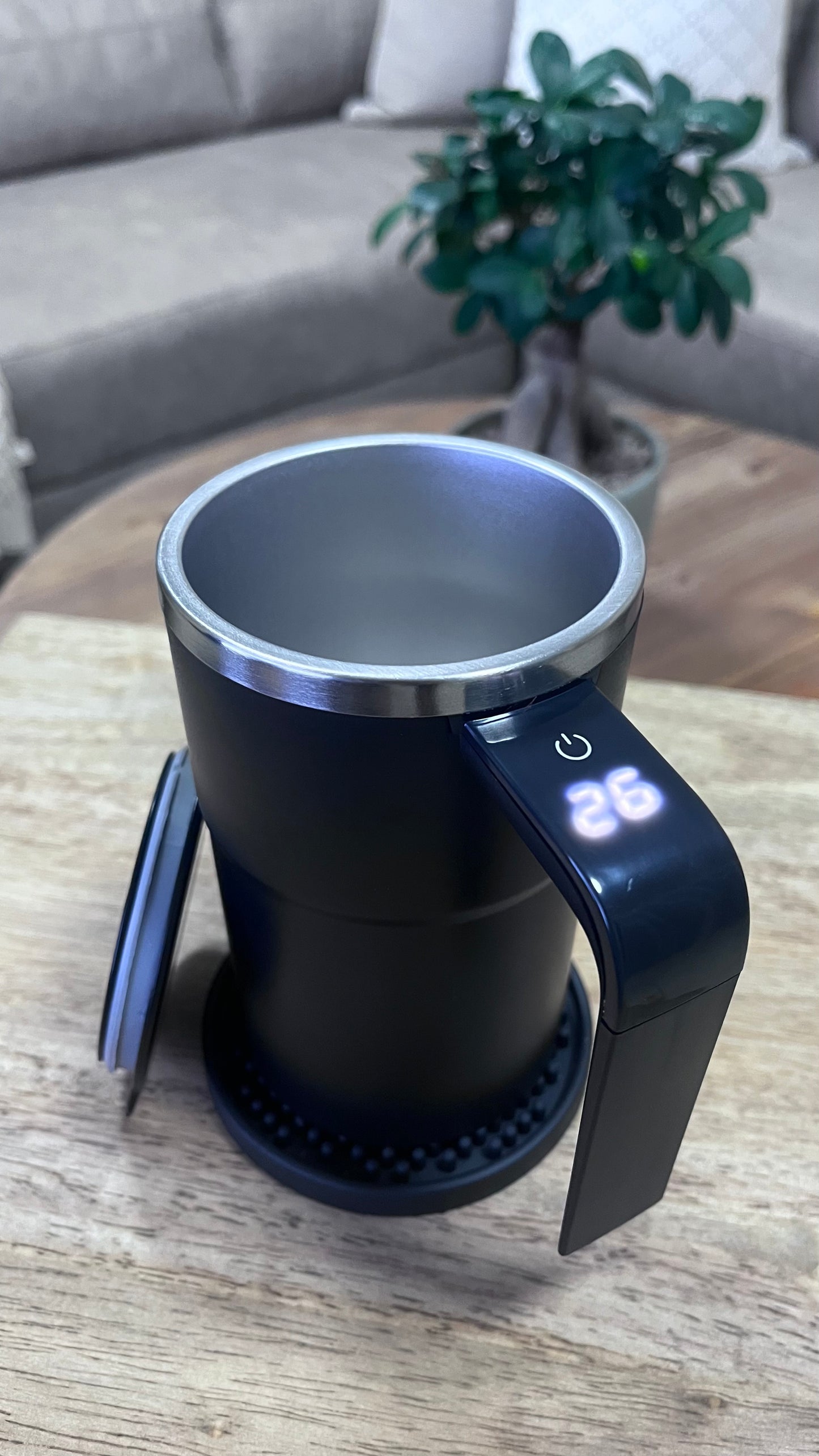 SmoothMotion™ Self-Stirring Mug