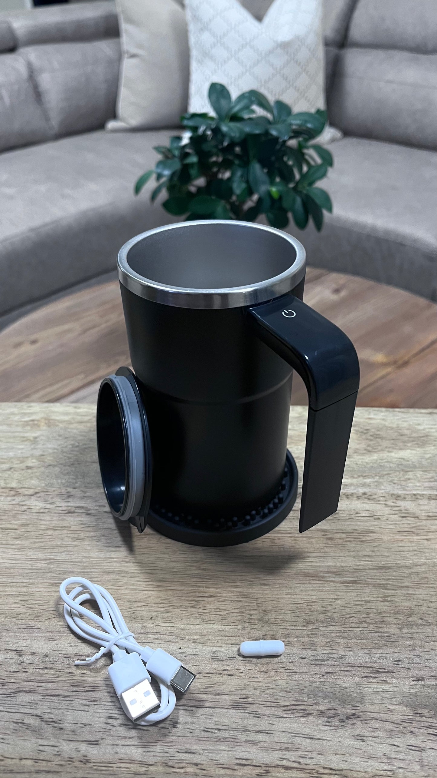 SmoothMotion™ Self-Stirring Mug